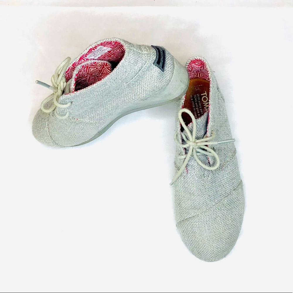 Tom’s Sparkly Light Gray Wedges with Laces